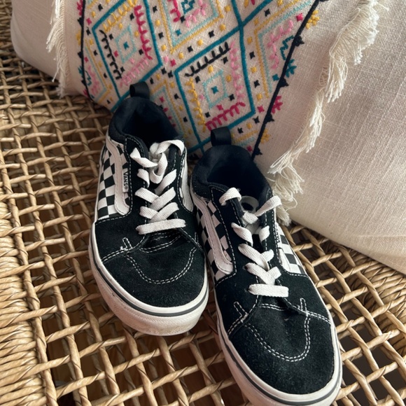 Youth Vans 2 black and white shoes - Picture 3 of 4